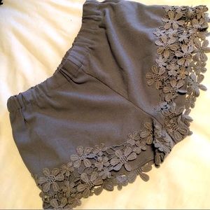 Zara Gray Flower Appliqué Shorts Sz. S